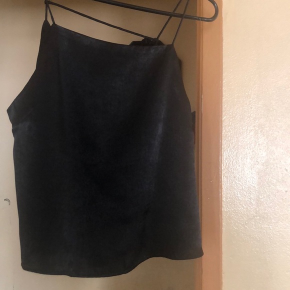 Crop top - Picture 2 of 3